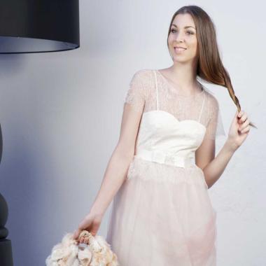 GWANNI - Création de robes courtes de mariée à Bordeaux - 09 GWANNI - Création de robes courtes de mariée à Bordeaux - 09