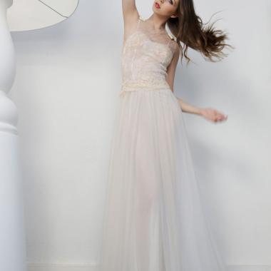 GWANNI - Création de robes longues de mariée à Bordeaux - 07 GWANNI - Création de robes longues de mariée à Bordeaux - 07