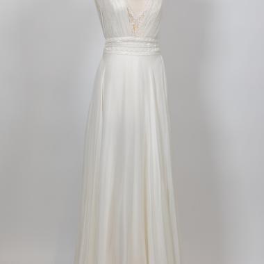 GWANNI - Création de robes longues de mariée à Bordeaux - 23 GWANNI - Création de robes longues de mariée à Bordeaux - 23